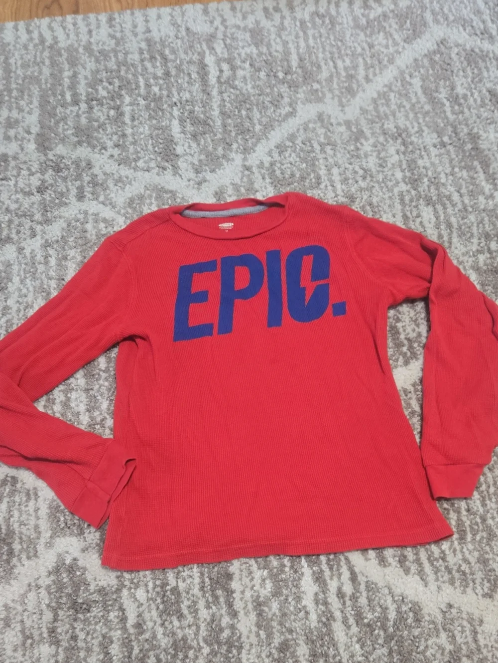Old Navy Red Long-Sleeve Tee with Blue 